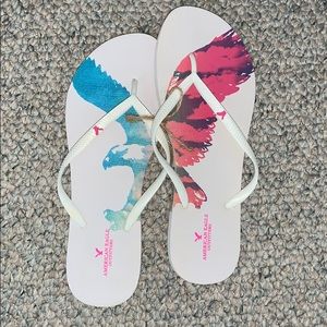 White American Eagle flip-flops, NEVER WORN!!